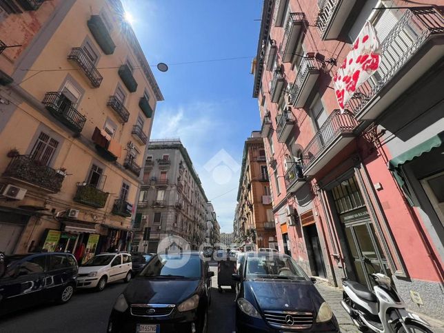 Capannone in commerciale in Via Torino 48