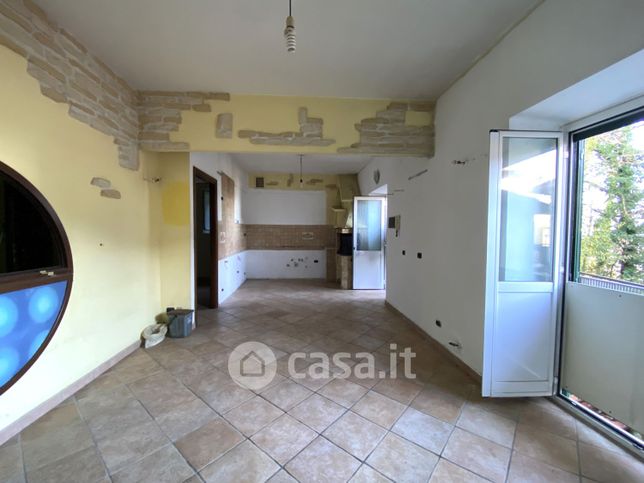 Appartamento in residenziale in Via Montecavo 30