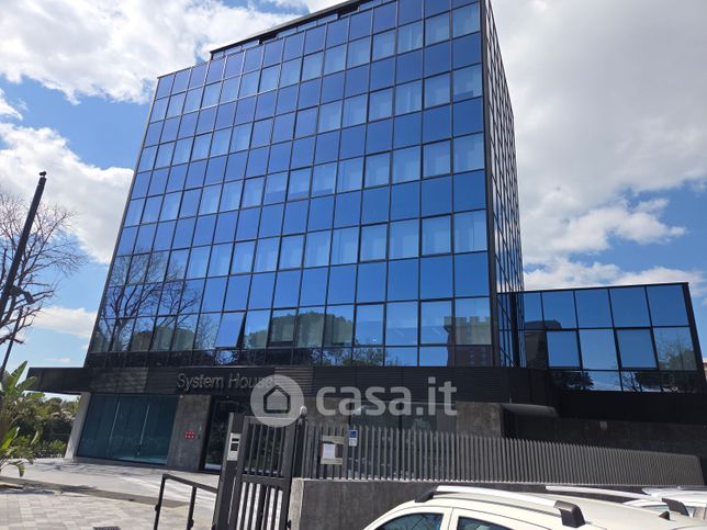 Ufficio in commerciale in Via dell'Imbrecciato 136