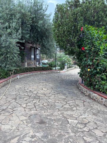 Casa indipendente in residenziale in Via Litoranea pilieri