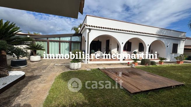 Villa in residenziale in Via Umberto Nobile