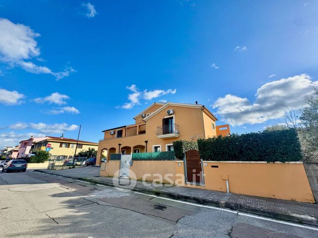 Casa indipendente in residenziale in Via Gran Sasso D'Italia 45