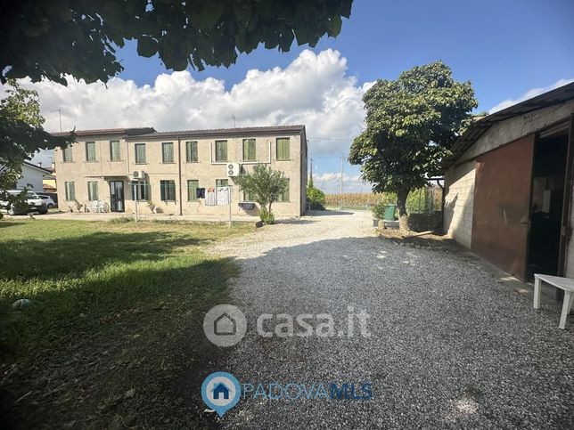 Villetta a schiera in residenziale in Via Dossi