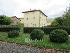 Casa indipendente in residenziale in Via delle Villette 184