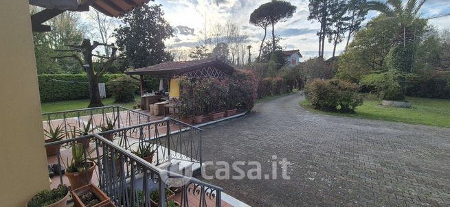 Villa in residenziale in 