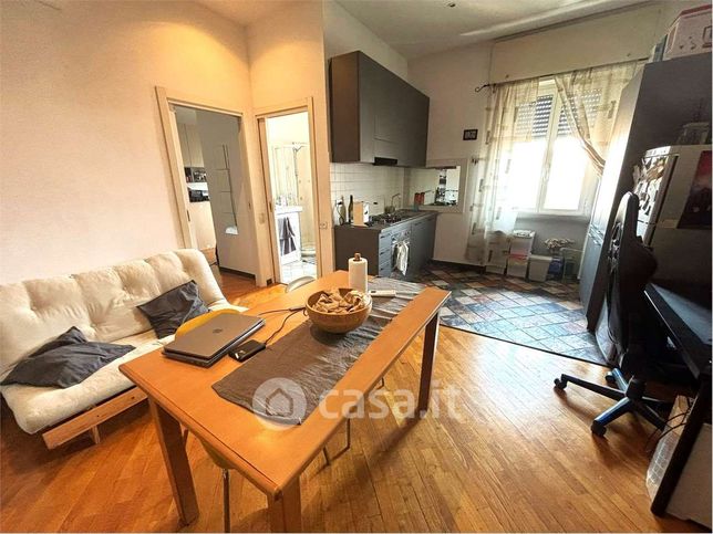 Appartamento in residenziale in Via Giulio Carcano 21