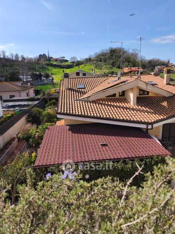 Casa bi/trifamiliare in residenziale in Via Luigi Russo 155