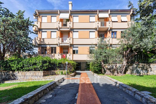 Appartamento in residenziale in Via Dodecaneso 14R