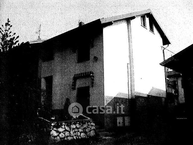 Rustico/casale in residenziale in Via Papa