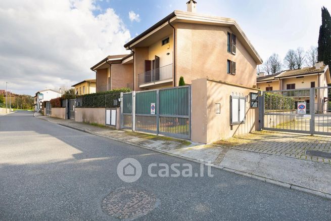 Villetta a schiera in residenziale in Via Mariscoglio 13