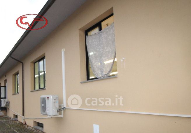 Capannone in commerciale in Via Poggilupi