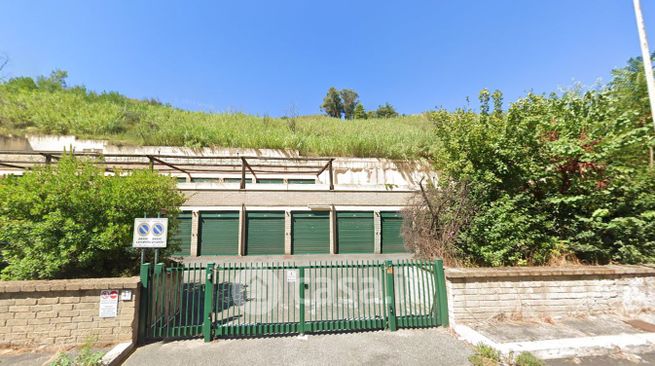 Box/posto auto in residenziale in Via Pietro de Cristofaro