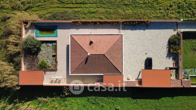 Villa in residenziale in Contrada Reginotte 18