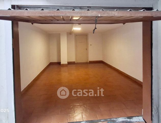 Box/posto auto in residenziale in Via Raffaele Malagrida 15