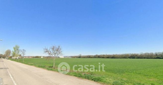 Terreno agricolo in commerciale in Via Roma