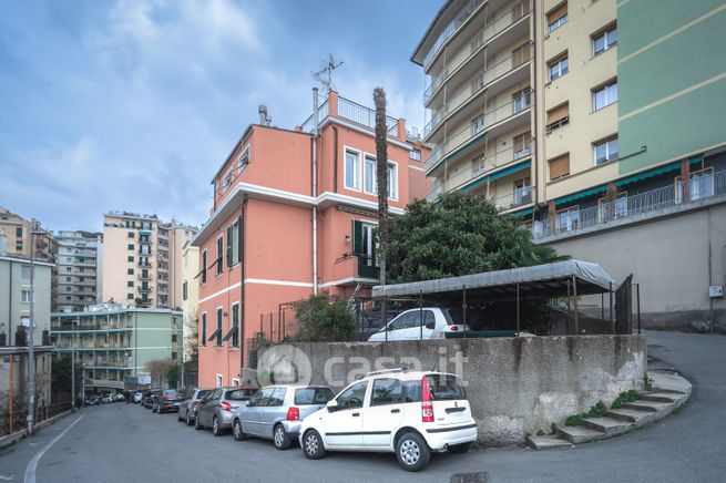 Casa bi/trifamiliare in residenziale in Via Giuseppe Sapeto