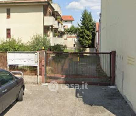 Box/posto auto in residenziale in Via per Monza