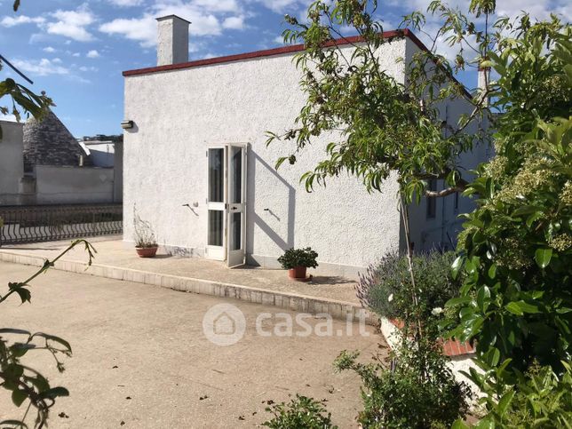 Casa indipendente in residenziale in Via Cisternino Zona M