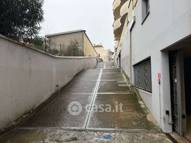 Garage/posto auto in residenziale in Via Benvenuto Cellini