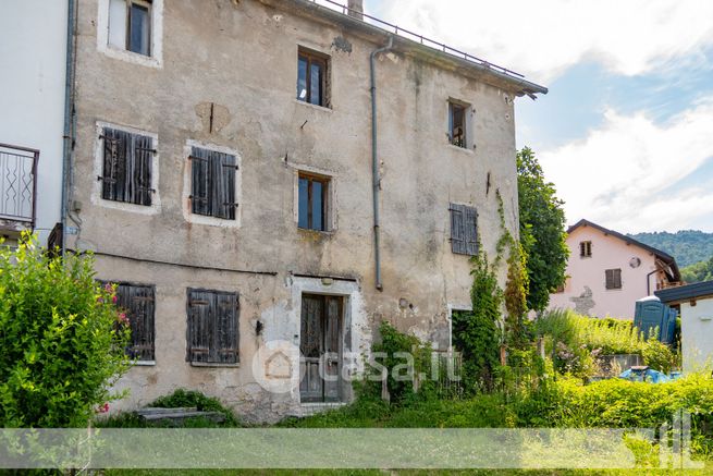 Casa indipendente in residenziale in Via Col De Gou 5