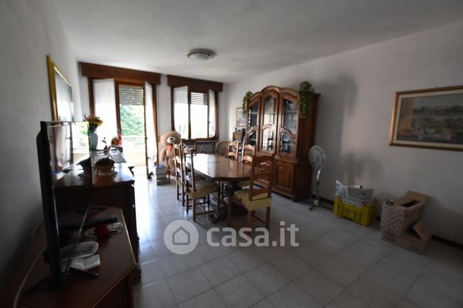 Appartamento in residenziale in Via GiosuÃ¨ Carducci