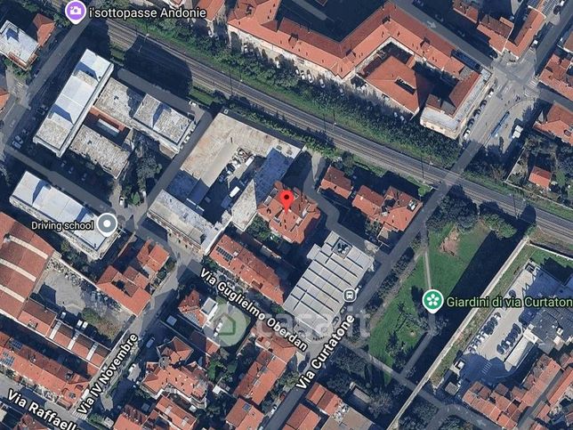 Box/posto auto in residenziale in Via Curtatone 69