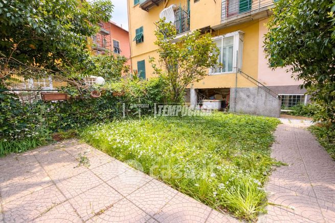 Appartamento in residenziale in Piazza Cosma Clavarino 5