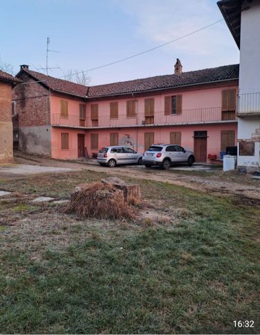 Rustico/casale in residenziale in Strada Asti