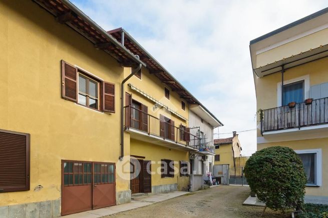 Rustico/casale in residenziale in Via Vittorio Veneto 32