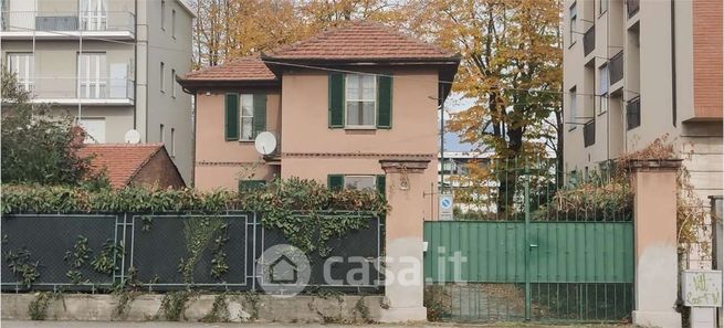 Casa indipendente in residenziale in Via Giulio Martinat
