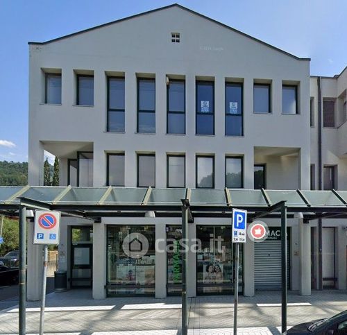 Ufficio in commerciale in Via Roma