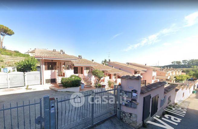 Appartamento in residenziale in Via ildebrando della giovanna 157-f