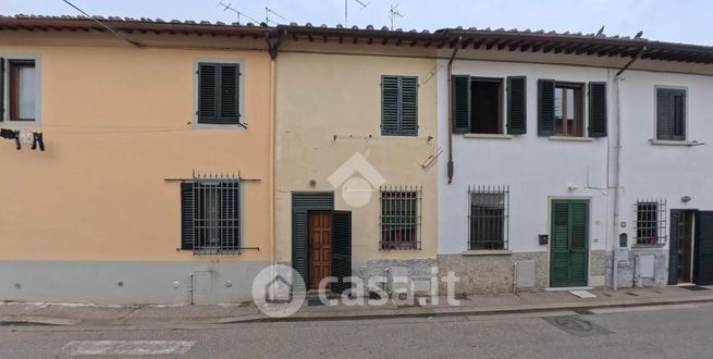 Casa indipendente in residenziale in Via Giuseppe Garibaldi 9