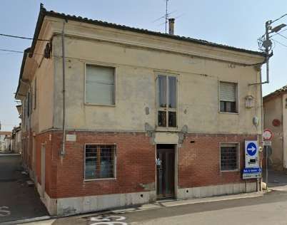 Casa bi/trifamiliare in residenziale in Via Sardi