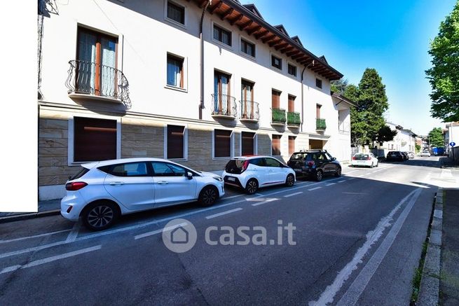 Appartamento in residenziale in Via Gaetana Agnesi 47