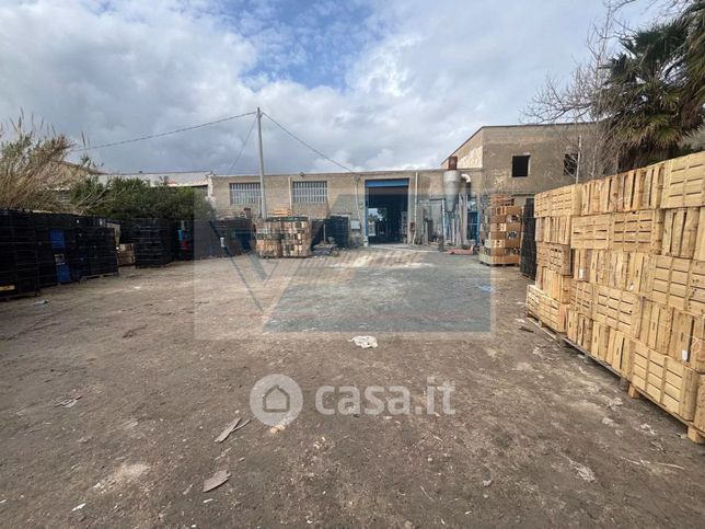 Capannone in commerciale in Strada Statale 115 115