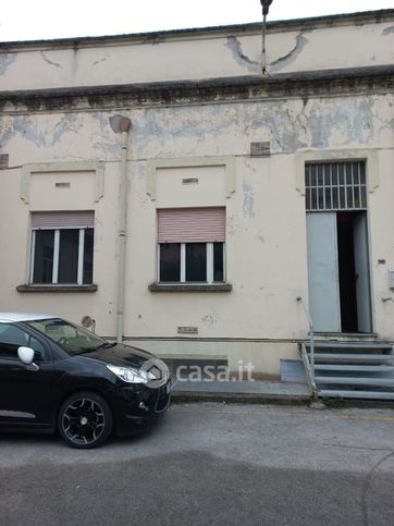 Ufficio in commerciale in Via dell'Isola