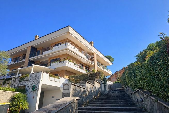 Appartamento in residenziale in Via Mario di Falco 2