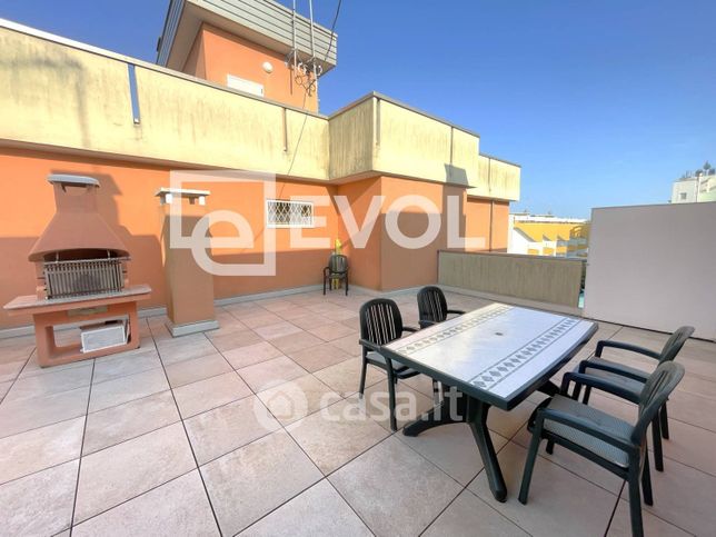 Appartamento in residenziale in Viale Italia 11