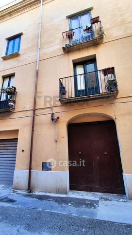 Appartamento in residenziale in Via Poeta Calvino 48