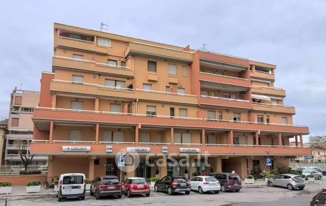 Appartamento in residenziale in Via Poerio 1