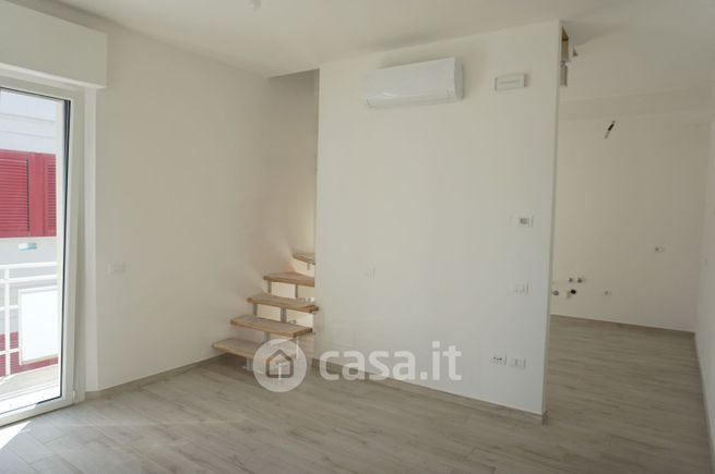 Appartamento in residenziale in Via Bafile 42