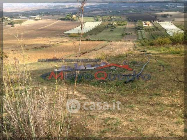 Terreno agricolo in commerciale in 