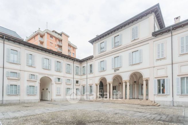 Ufficio in commerciale in Via Giacomo Matteotti 10
