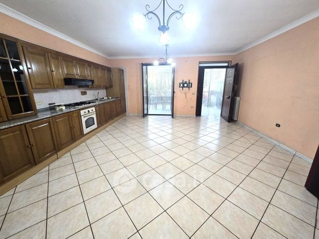 Appartamento in residenziale in Via Libero Bovio 5