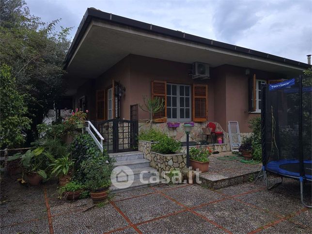 Appartamento in residenziale in Via Alla Falconara 27 b