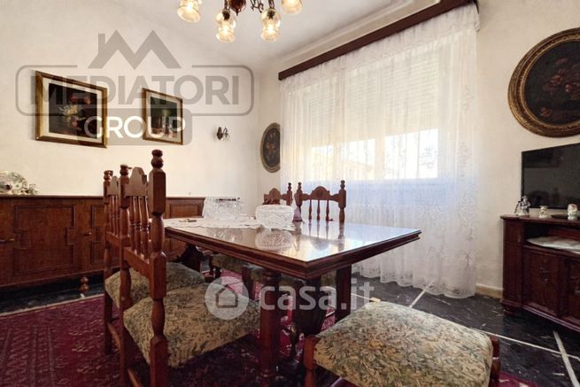 Appartamento in residenziale in Via Achille Grandi 30