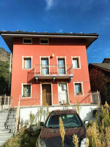 Casa indipendente in residenziale in Frazione Viering 45