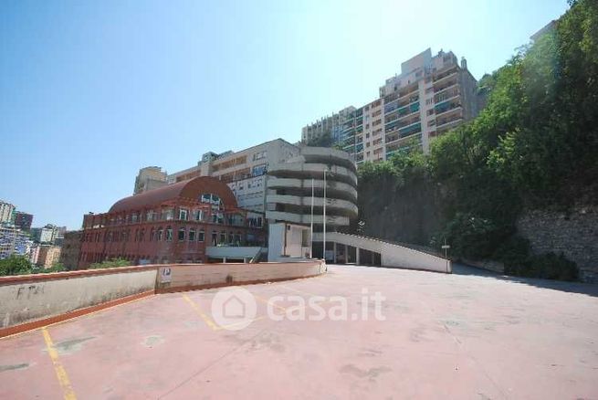 Garage/posto auto in residenziale in Via Bari