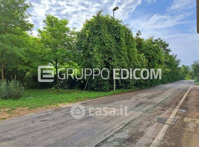Terreno agricolo in commerciale in Viale Marconi